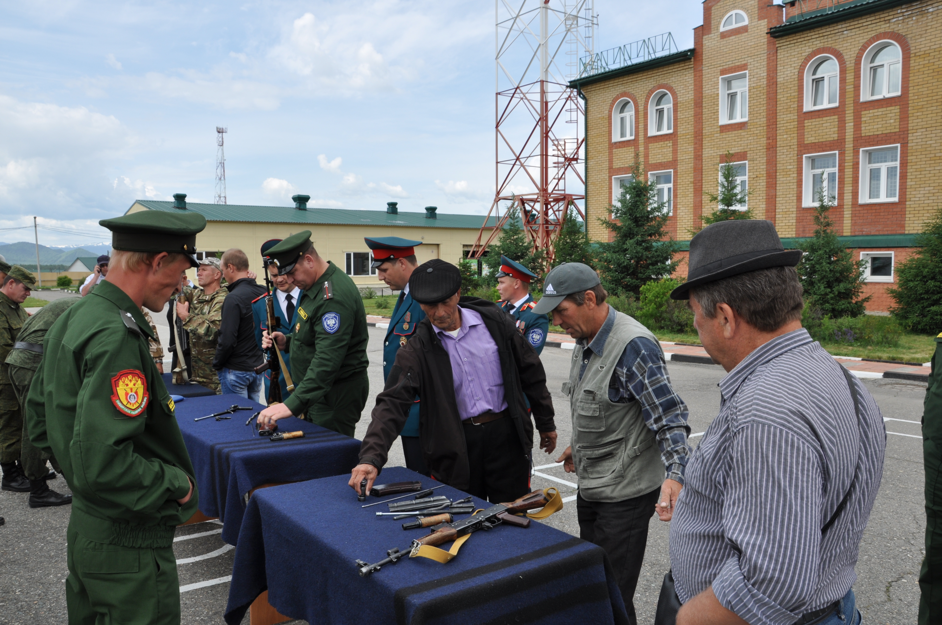 В Республике Алтай начнет работать система материального поощрения членов добровольных народных дружин 