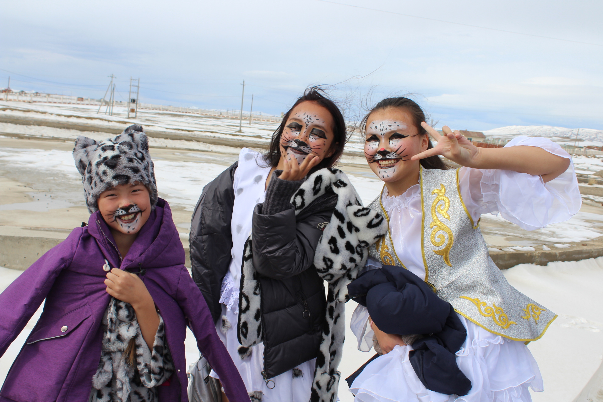 В монгольском Алтае состоялся  фестиваль, посвященный Международному дню снежного барса