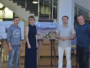 В День эколога в Горно-Алтайске открылась фотовыставка Олега Кугаева «На грани»