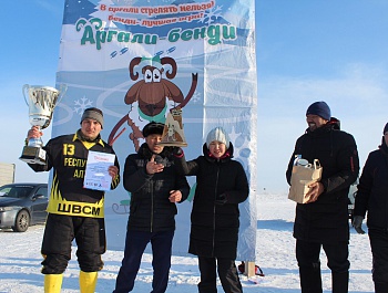В Кош-Агаче прошел Кубок федерации по хоккею с мячом Республики Алтай на призы Сайлюгемского парка и WWF